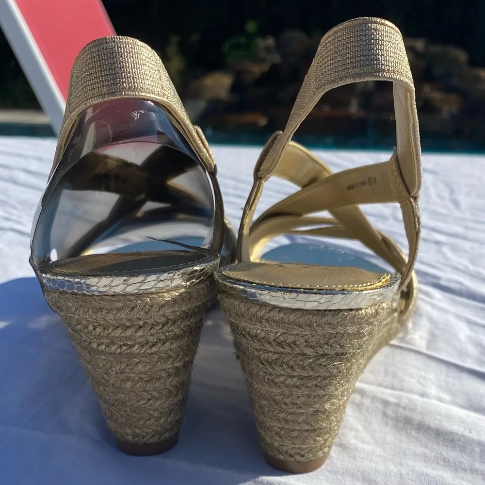 NWT Adrianna Papell Alba Platino Metallic gold and tan wedges / 9.5 / Inc. box - Picture 11 of 16